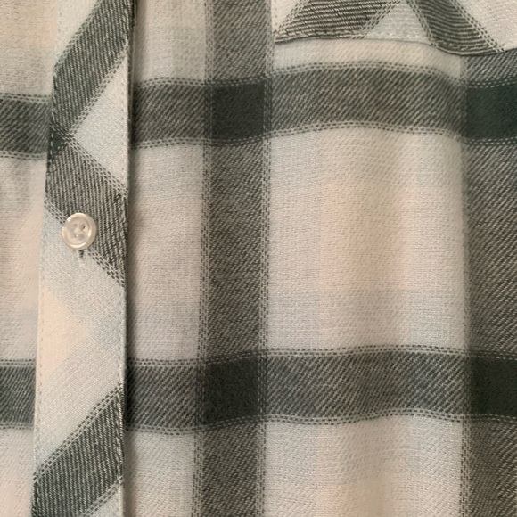 Market & Spruce Olive Green and White Woven Flannel Top - Picture 5 of 5